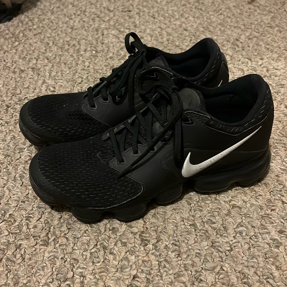Black nike vapor max youth 6.5 (womens 7)